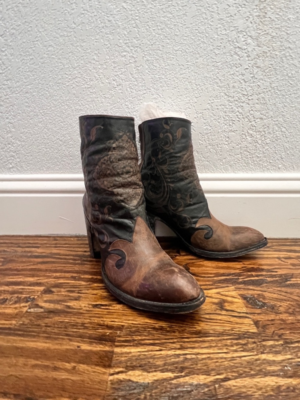 Old Gringo Wanda BL1594-7 Brown and Black Embossed Leather Ankle Boots